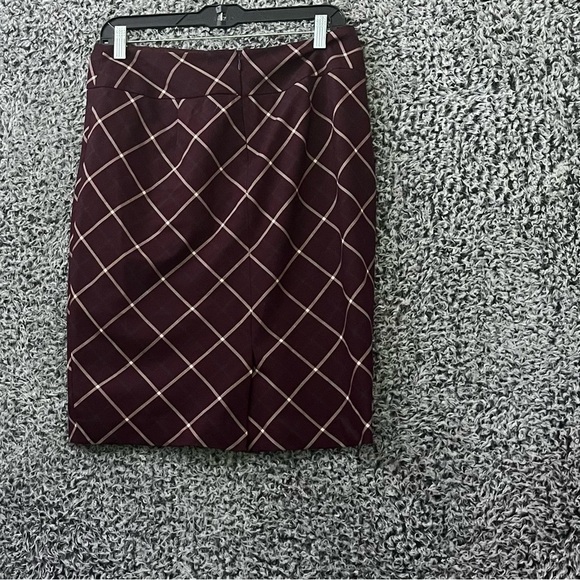 Dresses & Skirts - The Limited Pencil Skirt Burgundy Purple Plaid Lined Back Zip and Slit Size 6